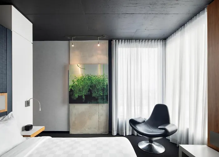 Alt Hotel Toronto Airport