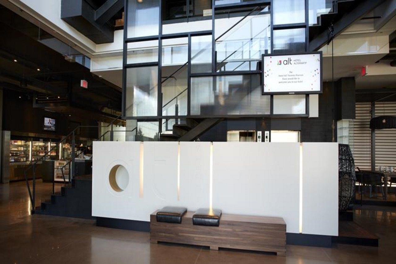 Hotel Alt Toronto Airport