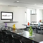 Alt Hotel Toronto Airport 