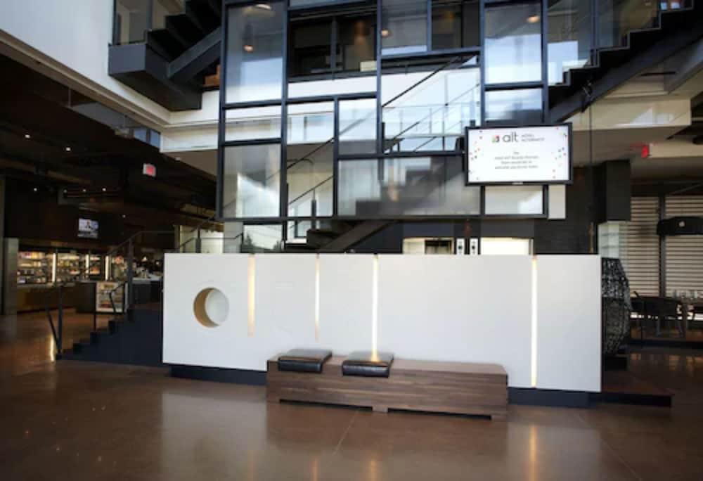 Hotel Alt Toronto Airport 3*